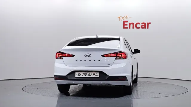 Hyundai Elantra (Avante)