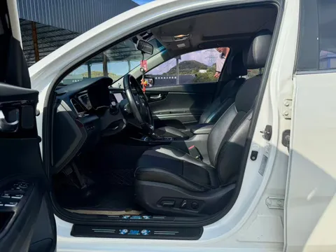 Kia K4