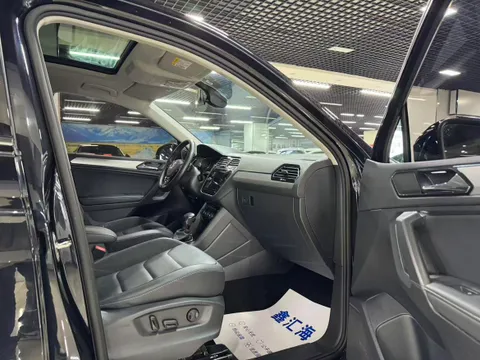 Volkswagen Tiguan L