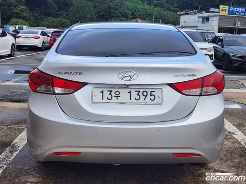 Hyundai Elantra (Avante)
