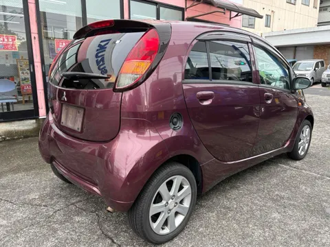 Mitsubishi I