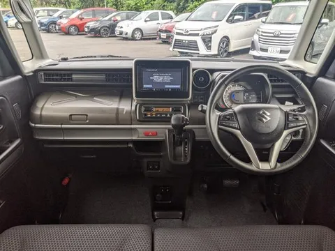 Suzuki Spacia Gear