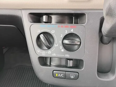 Daihatsu Mira Tocot