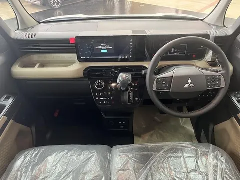 Mitsubishi Delica Mini