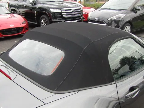 Mazda MX-5 (Roadster)
