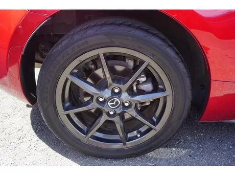 Mazda MX-5 (Roadster)