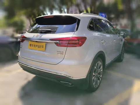 Hongqi HS5