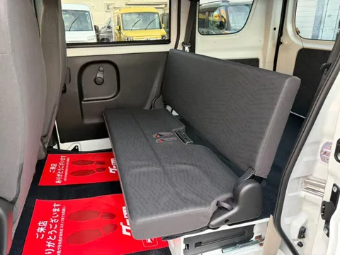 Mitsubishi Minicab Van