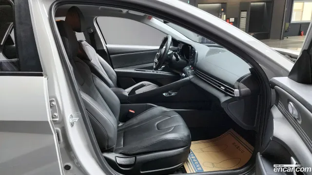 Hyundai Elantra (Avante)