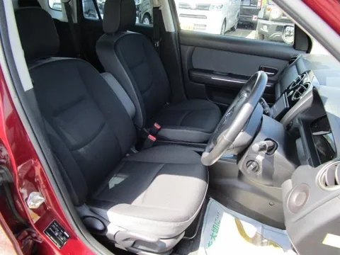 Mazda Verisa