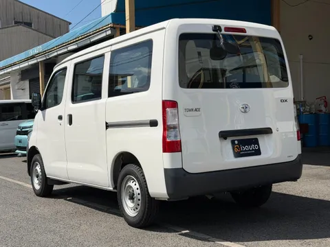 Toyota TownAce Van