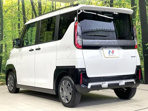 Mitsubishi Delica Mini