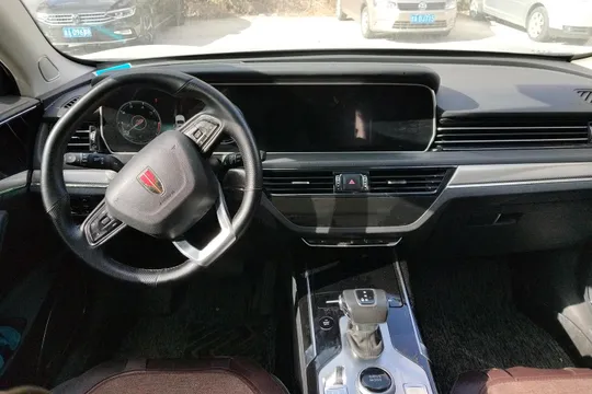 Hongqi HS5