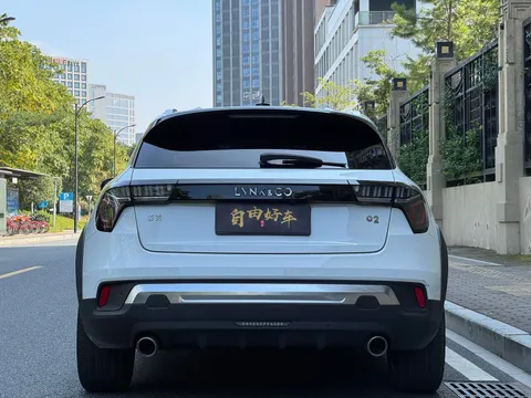 Lynk & Co 02