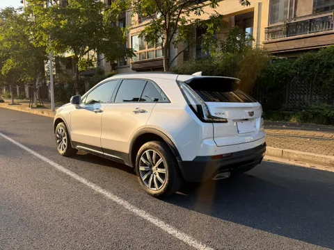 Cadillac XT4