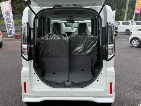Suzuki Spacia Custom