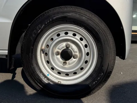Mitsubishi Minicab Van