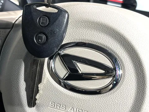 Daihatsu Mira Tocot