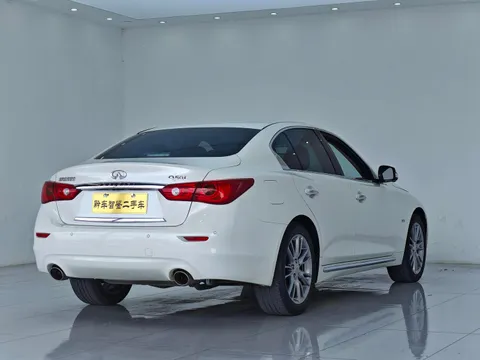 Infiniti Q50L
