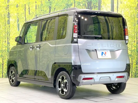 Mitsubishi Delica Mini