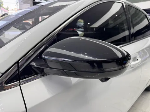 Roewe i6