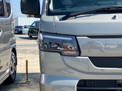 Nissan Clipper Truck