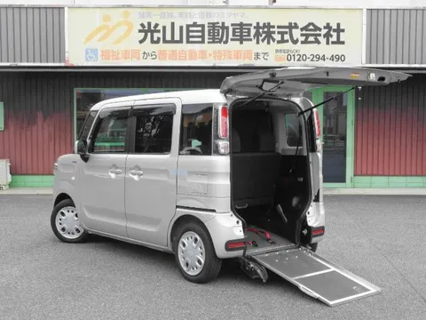 Suzuki Spacia