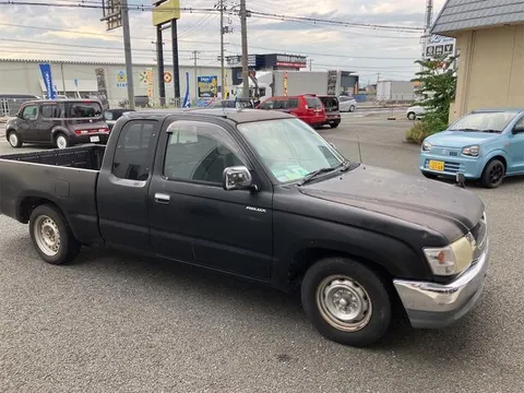 Toyota Hilux Sports Pick Up