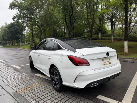 MG MG5