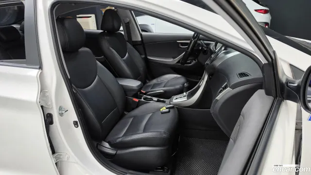 Hyundai Elantra (Avante)