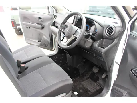 Mitsubishi eK X
