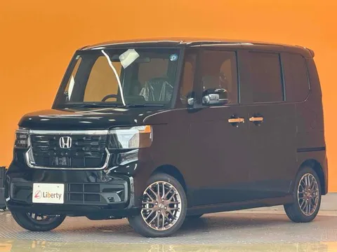 Honda N-BOX Custom