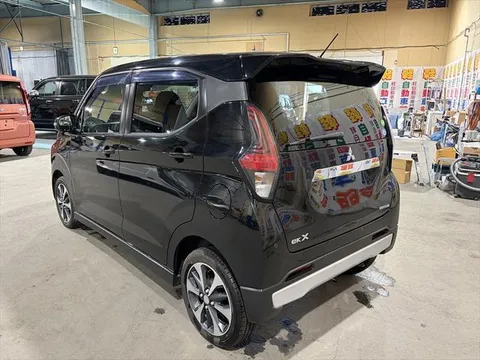 Mitsubishi eK X