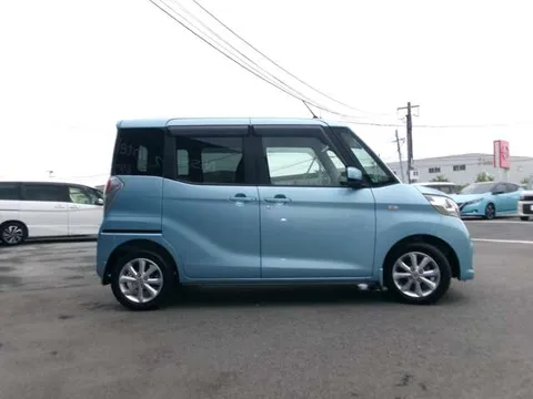 Nissan Dayz Roox