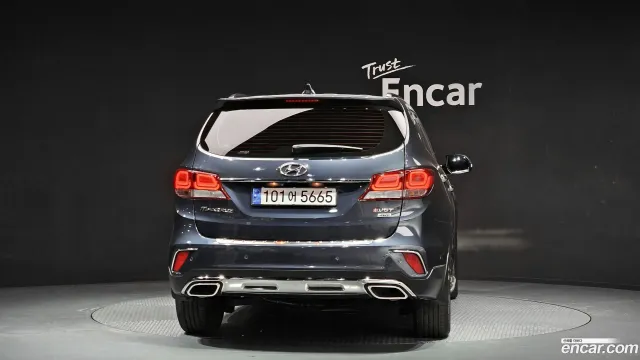 Hyundai Grand Santa Fe (Maxcruz)