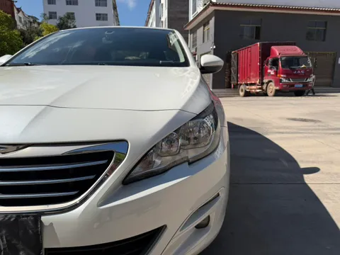 Peugeot 408