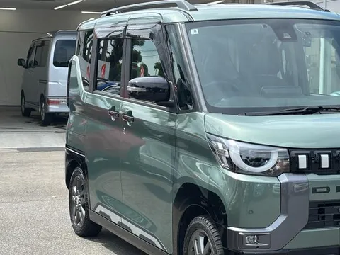 Mitsubishi Delica Mini