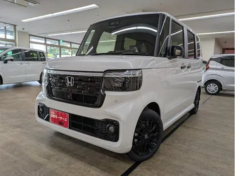 Honda N-BOX Custom