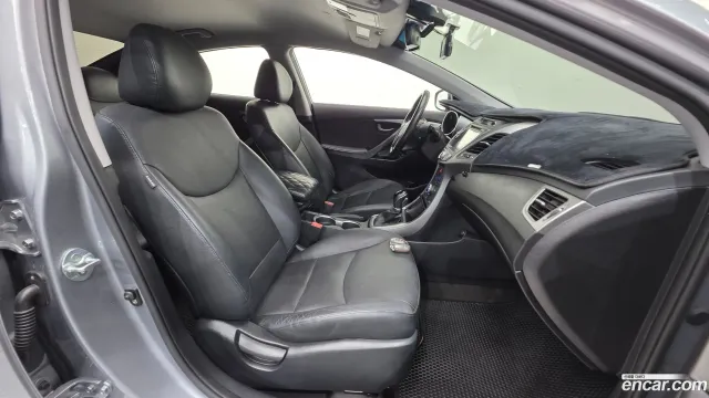 Hyundai Elantra (Avante)