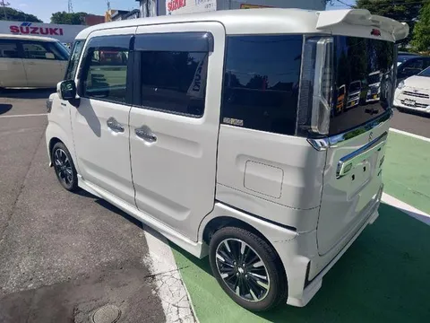 Suzuki Spacia Custom