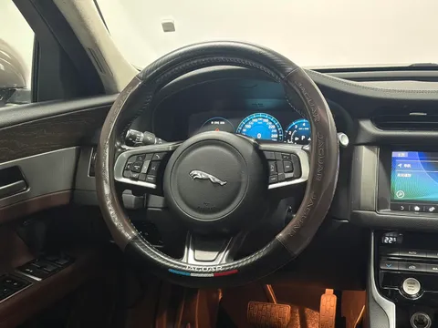 Jaguar XFL