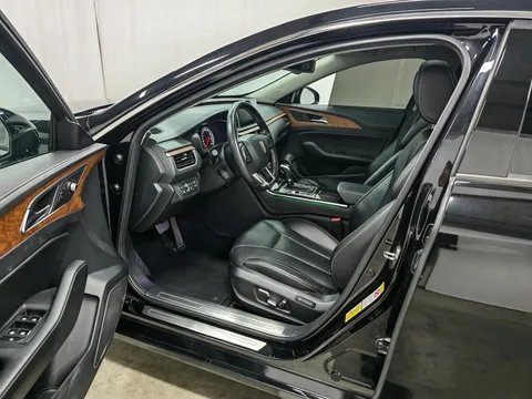 Hongqi H5