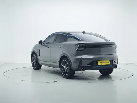 Lynk & Co 05