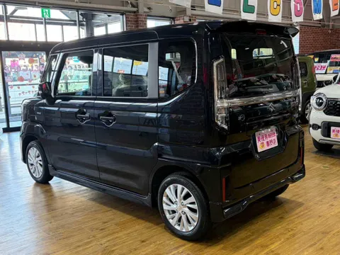 Suzuki Spacia Custom