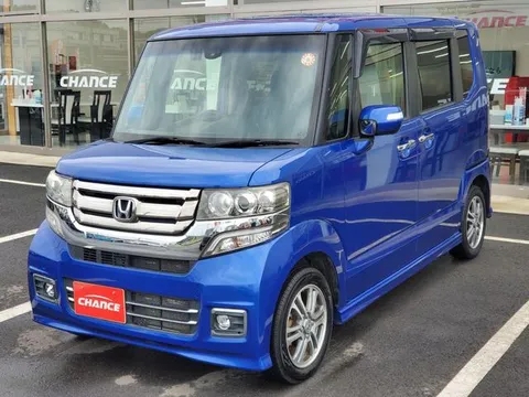 Honda N-BOX Custom