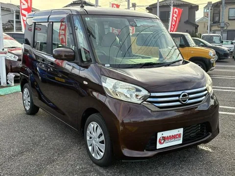 Nissan Dayz Roox