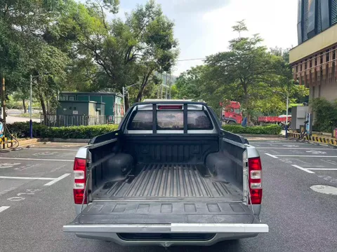 Isuzu RE-MAX