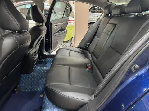Infiniti Q50L