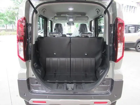 Suzuki Spacia Gear