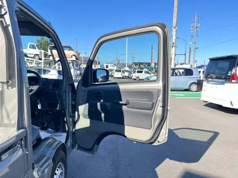 Nissan Clipper Truck